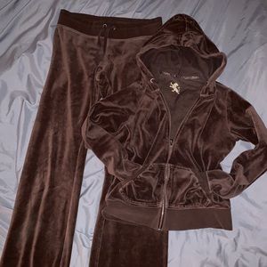 Cute 2pc Express sweatsuit